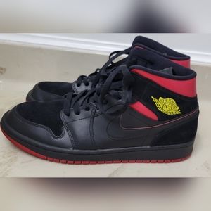 Size 10- Jordan 1 Retro Mid Last Shot 2018